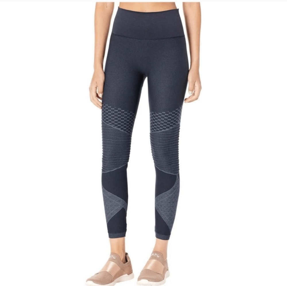 Spanx seamless moto legging workout size medium